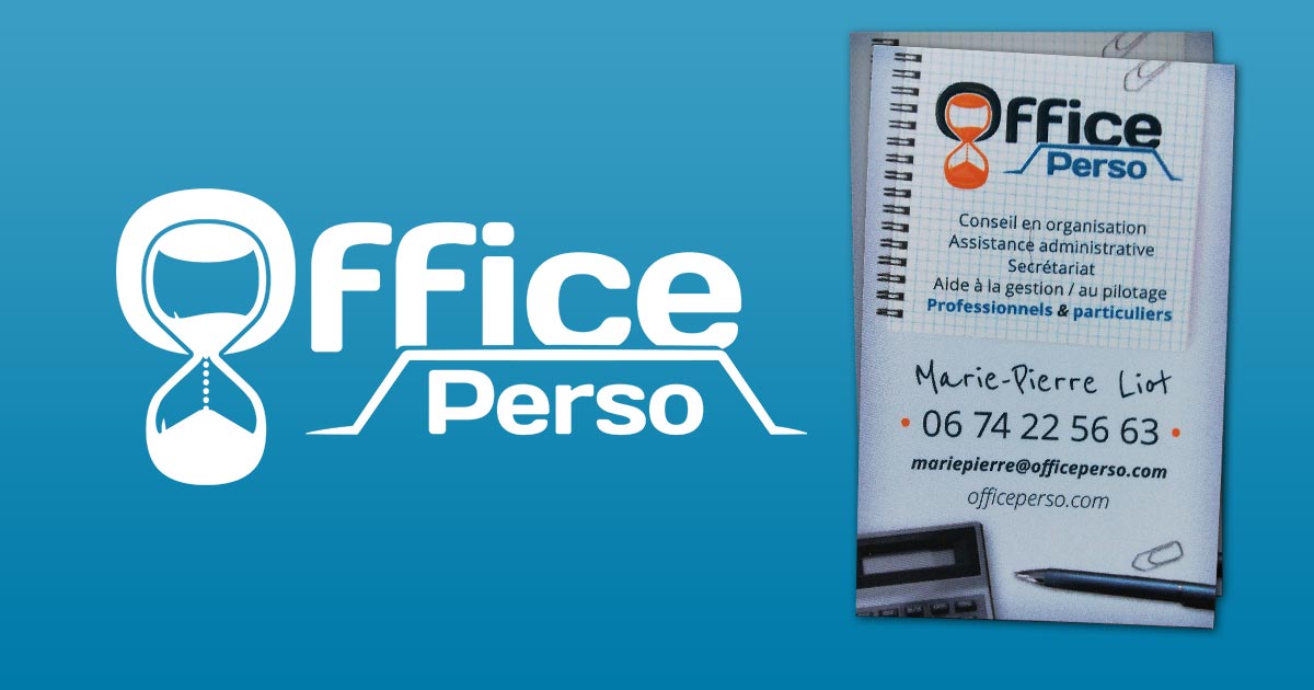 carte de visite présentée sur fond du logo