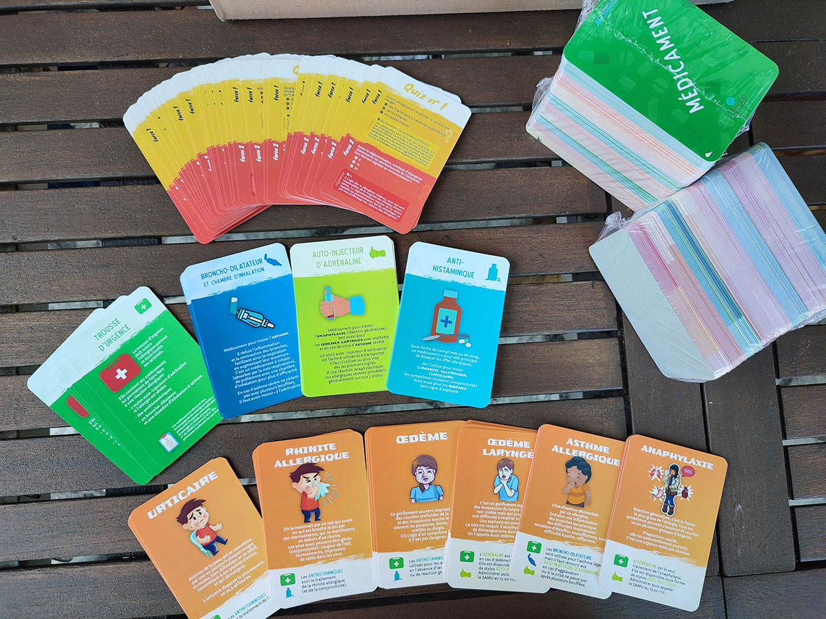 un éventail de cartes quiz et informatives